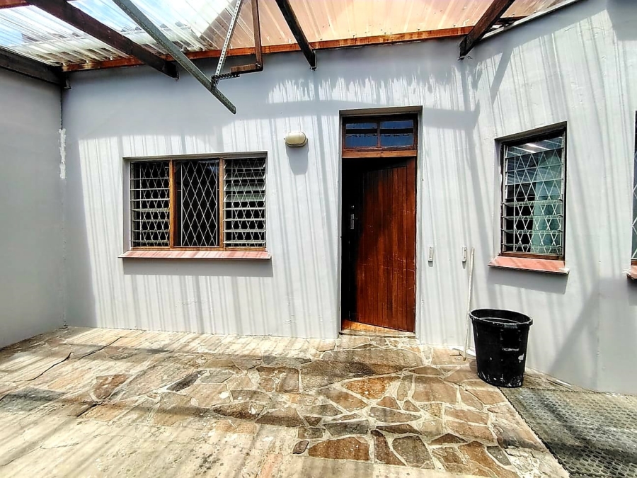 3 Bedroom Property for Sale in Quigney Eastern Cape